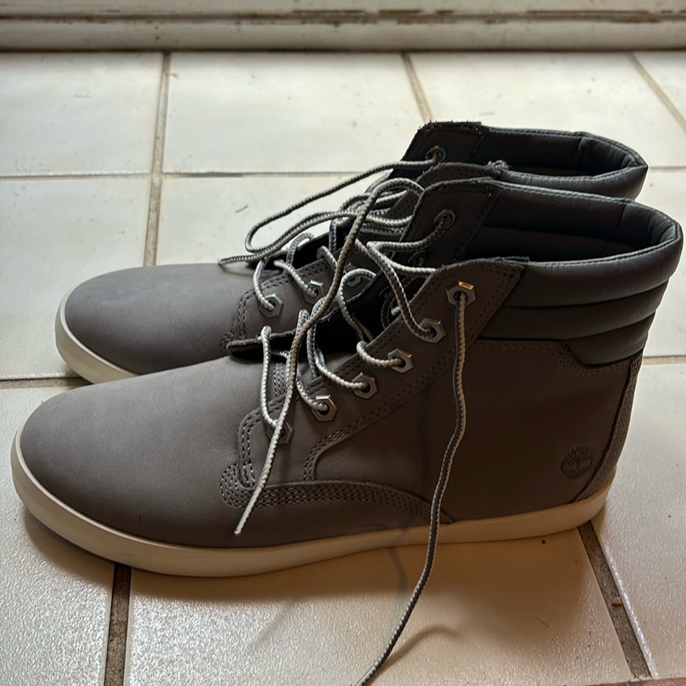 Timberland grey ankle boots size 9. Never worn. Brand new